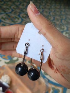 Fashion Jewelry Black Ball Earrings