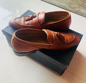 Men's Tan Textured Tassel Loafers – Elegant