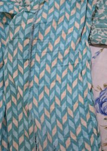 Teal &amp; White Printed Kurta Set
