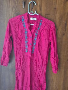 Elegant Pink Embroidered Kurta