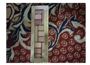 12 in 1 Eyeshadow & Highlighter Palette