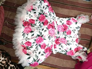 Floral Dress with Rose Detail,cap