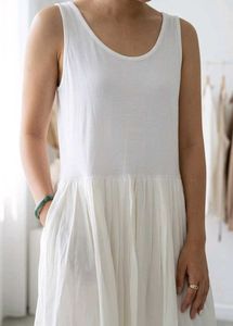 White Sleeveless Pleated Dress