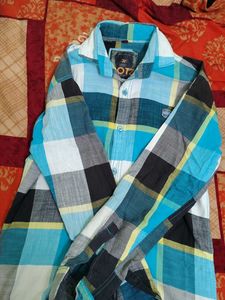 Men's Blue Plaid Button-Up Shirt