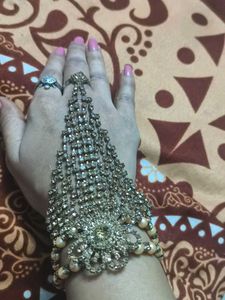 Pearl &amp; Rhinestone Hand Chain