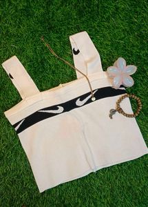 Nike Crop Top - Off White