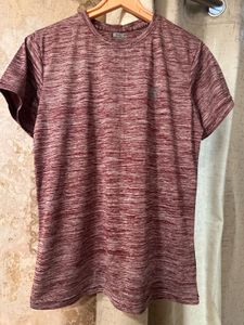 🛍️🛍️🛍️Maroon Patterned Workout T-Shirt,Bust-36