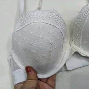 🪔 Elegant White Lace Trim Bra