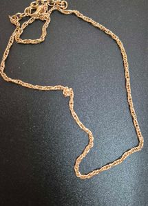 Elegant Gold Necklace