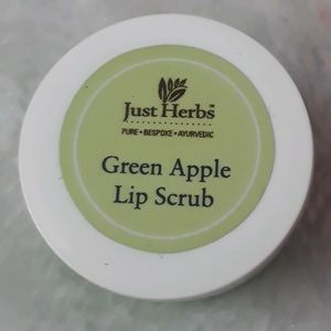 Just herbs Green Apple Lip Scrub