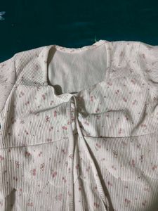 Cute Floral Print Ribbed Top