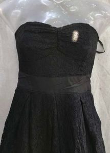 112510. Elegant Black Lace Strapless Dress