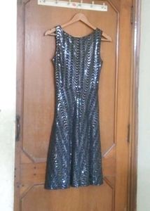 MISS POEM Brand New Sparkling sequin midi dress