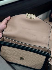 Chic Black &amp; Tan Crossbody Bag