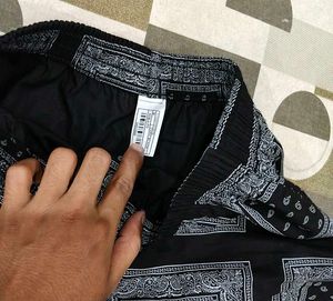 Stylish Black Bandana Print Pants