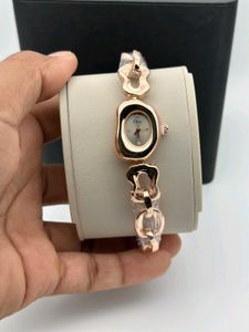 Elegant Rose Gold Chain Watch