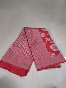 Elegant Red Silk Saree with Intricate Weave