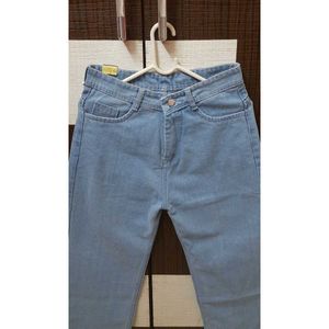 Straight Fit Light Blue Jeans💙