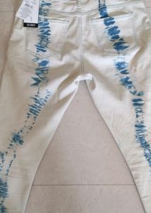 Qutryt Tie Dye Skinny Jeans