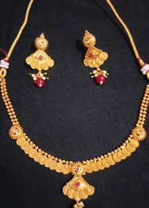 Elegant Gold Necklace &amp; Earring Set with Nose Ring