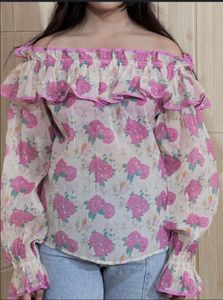 Floral Off-Shoulder Ruffle Top🌸💖