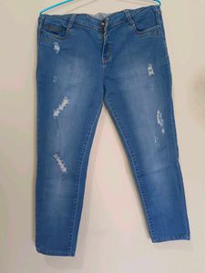Ankle length Distressed Blue Denim Jeans