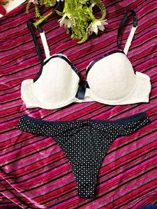 Elegant Lace Bra with Bow Detail&amp; brief 👍
