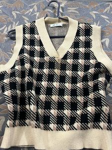 Chic Plaid Knit Vest