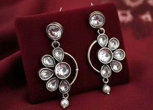 Elegant Crystal & Pearl Drop Earrings