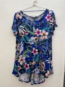 Vibrant Floral Print Short Sleeve Top