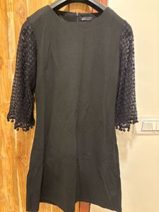 Chic Black Lace Sleeve Dress