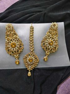 Elegant Gold-Tone Jewelry Set