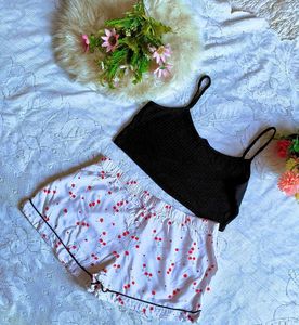Cute Cherry Pajama humkemoller set