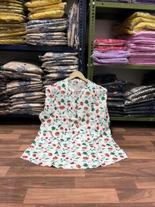stylish Black Red white pink    Short ku