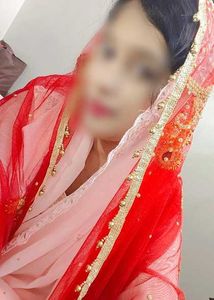 Stunning dulhan dupatta