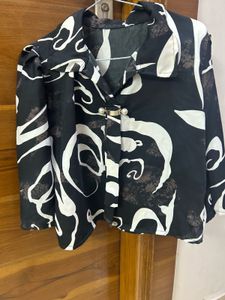 Stylish Printed Collared Blouse