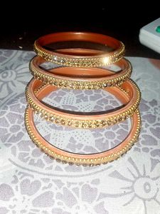 Elegant Crystal Bangles - Set of 4