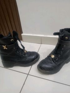Black Fashion Boots