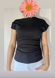 Chic Black Ribbed Top