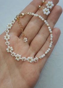 Daisy Beaded Bracelet