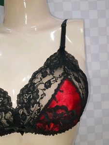 (400)Red &amp; Black Lace Bra
