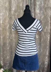 Chic Striped V-Neck Top