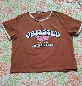 brown short tshirt