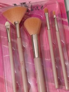 Nybae Makeup Brush Set 💝😍