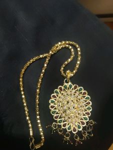 #Brandnew#necklace#golden#pendant#minakari#elegant#traditional#ethnic#beautiful#redgreenwhitestones