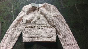 Chic Textured Cropped Jacket