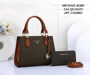 MICHAEL KORS**Marilyn Medium Logo Satchel*WD walle