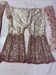 beautifull suit fixed price delivery free