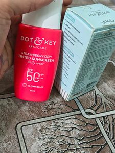 Dot &amp; Key Skincare Bundle not used new product