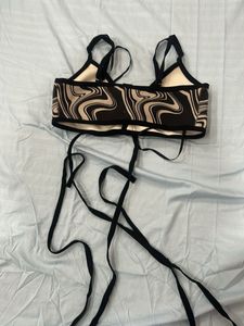 Trendy Swirl Print Bikini Top